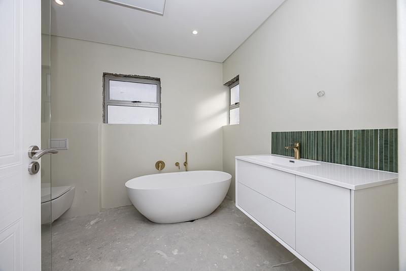 To Let 4 Bedroom Property for Rent in West Beach Western Cape
